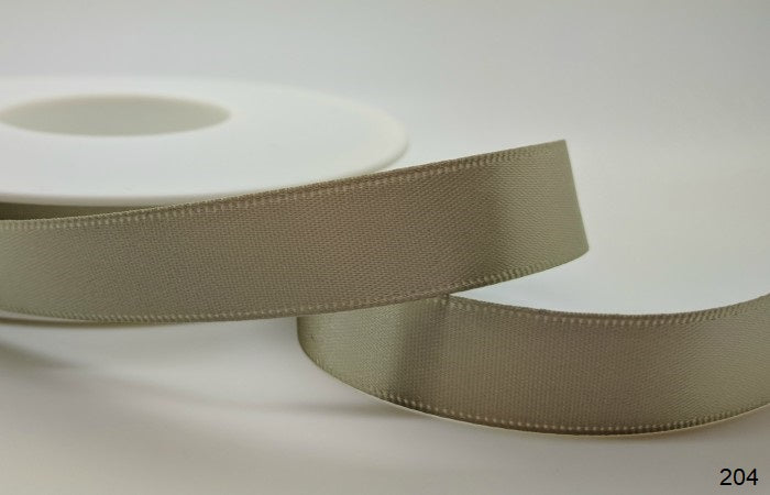 Hint of Green Shindo Satin Ribbon 12100 204