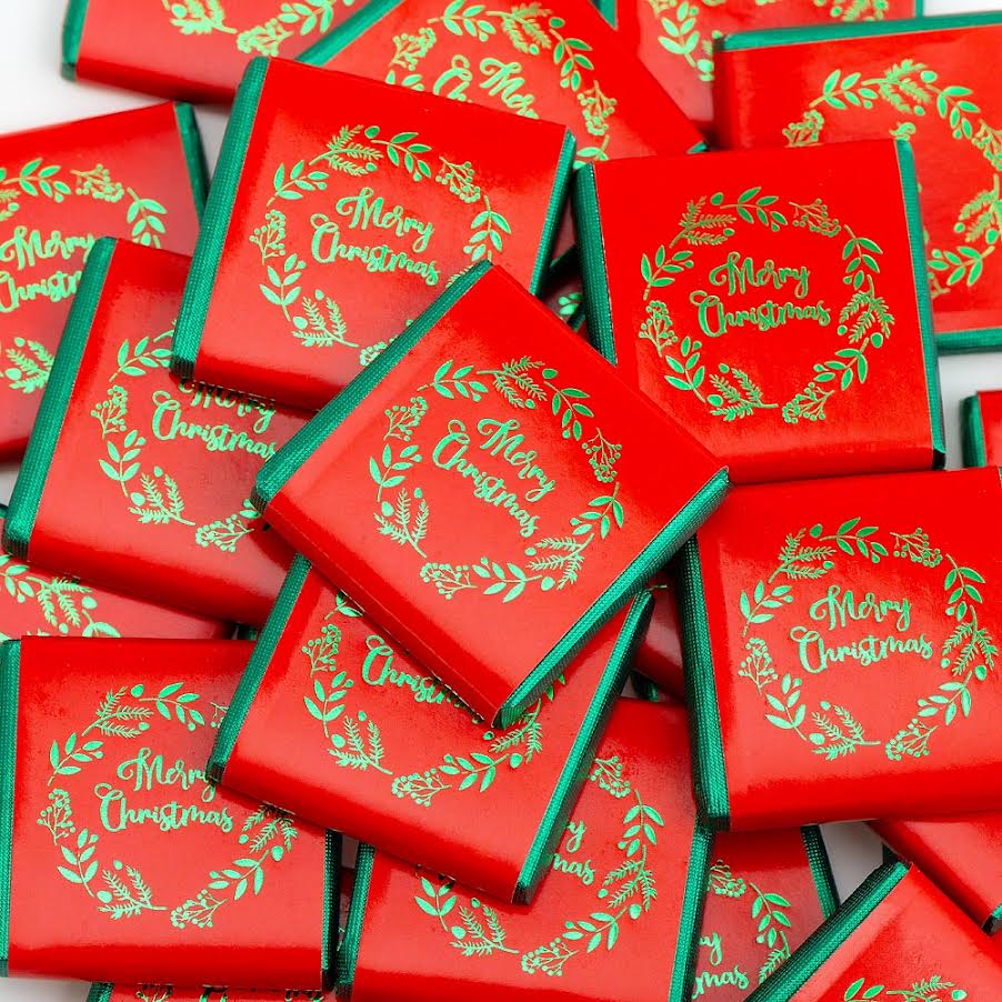 Merry Christmas Wreath - Red & Green Neapolitan - Milk Chocolate