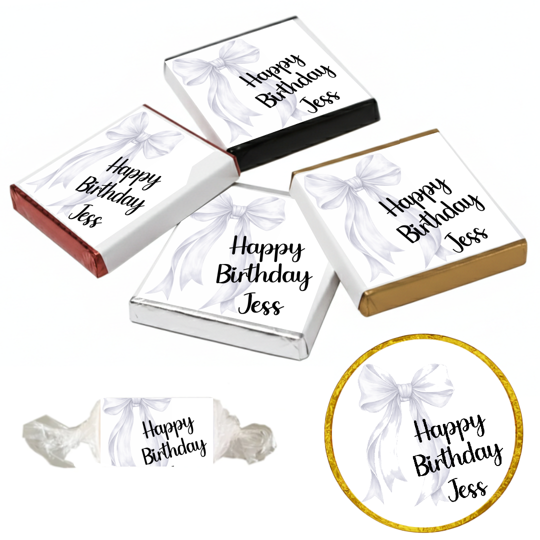 Personalised_chocolate_party_favours_with_white_bow